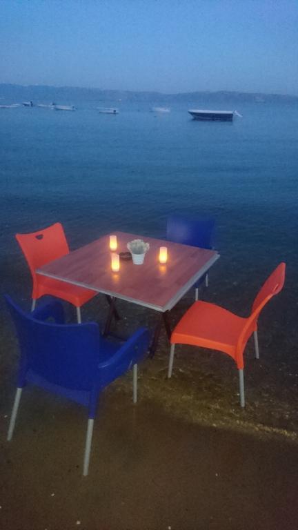 Erkin Apart Hotel Karsiyaka  Zewnętrze zdjęcie